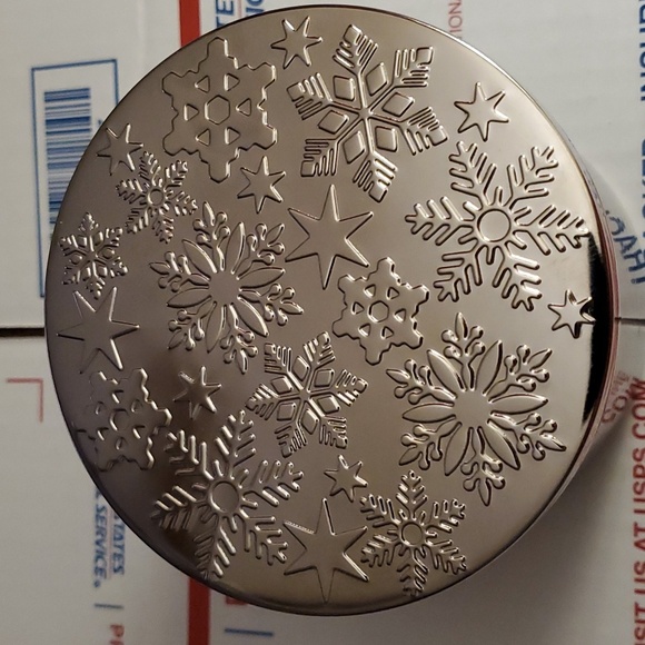 2 X Bath & Body Works 3 Wick Candle Frosted Coconut Snowball 14.5oz BBW - Picture 6 of 8